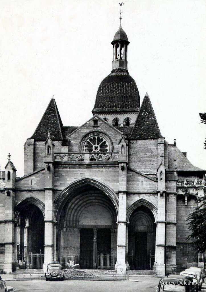 21 Beaune Eglise Notre Dame.jpg